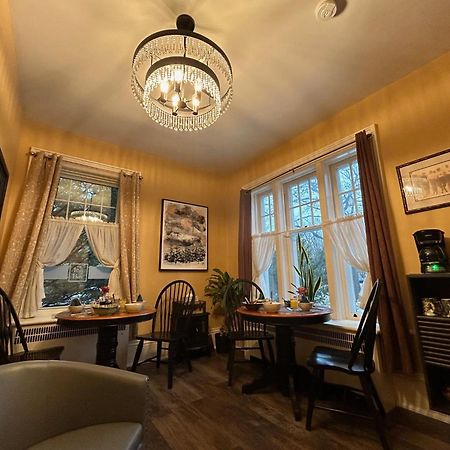 The Inn On Bay Gravenhurst Eksteriør bilde